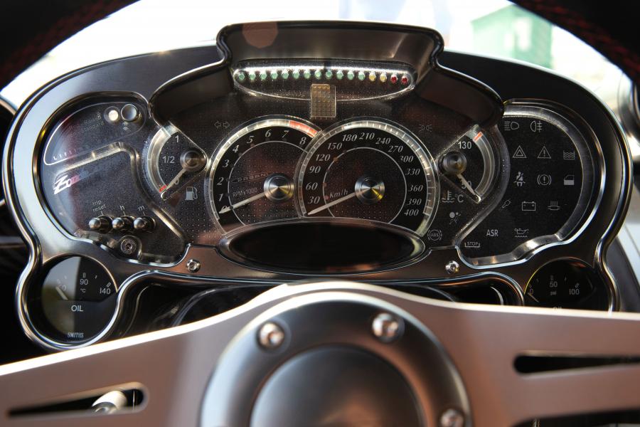 Панель приборов Pagani Zonda Aether (76131) 2017 года  (фото 28 из 50)